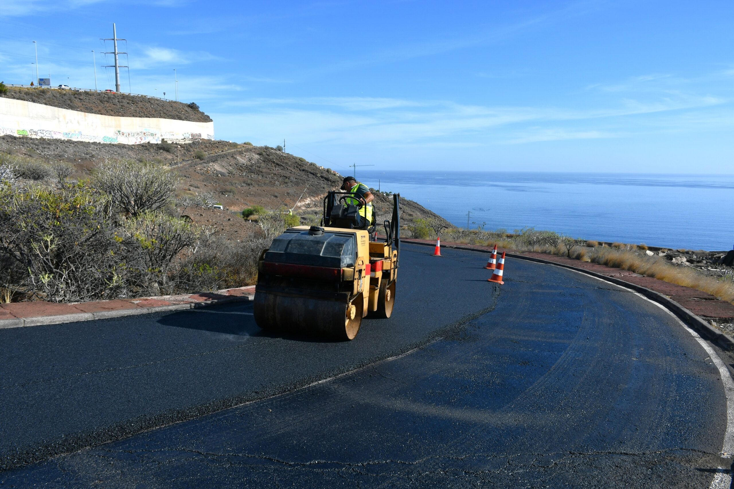 Reasfaltado carretera Bocacangrejo (2)