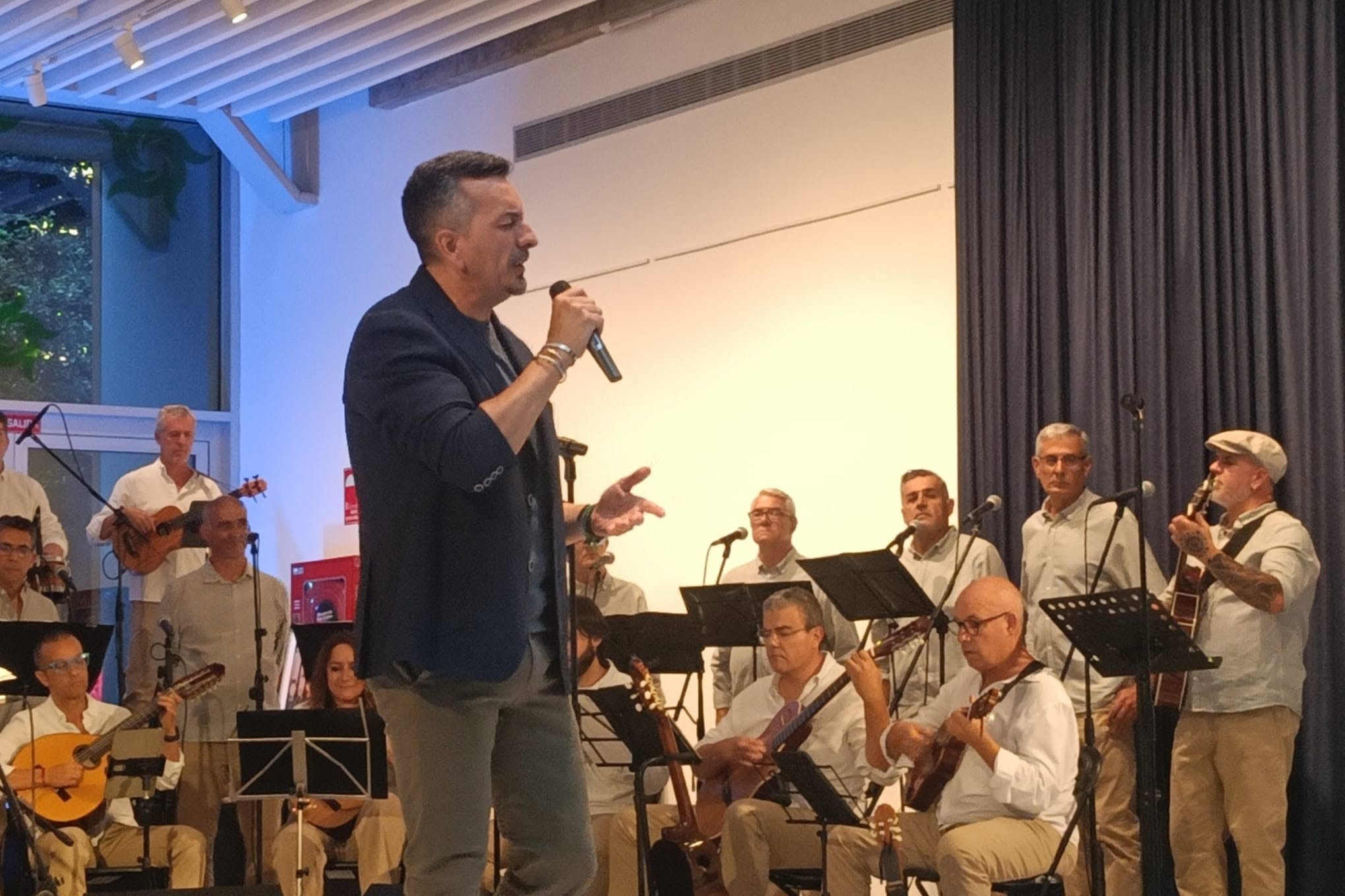 Concierto En Cuerda y Voz (2)