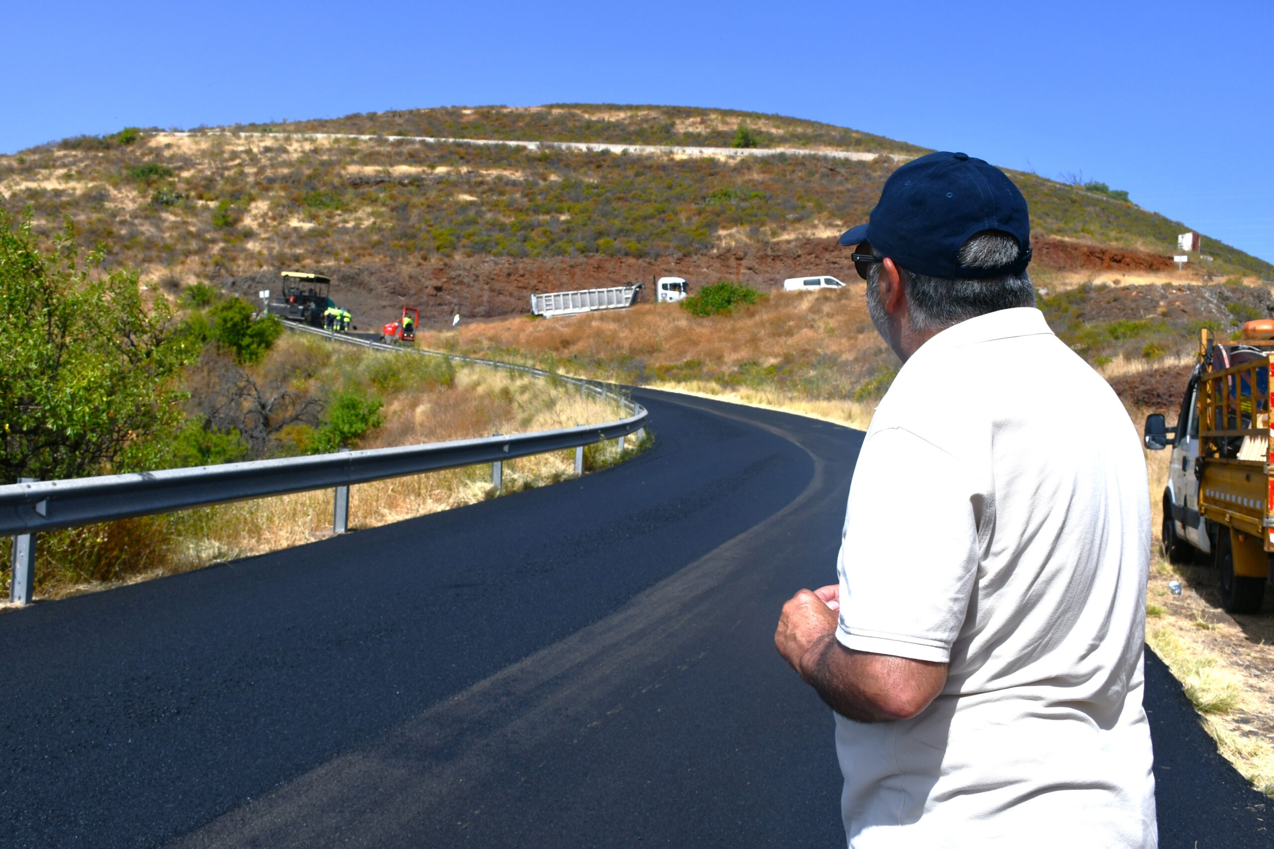 Ampliación Plan de Asfaltado - Carretera hacia Las Barreras (4)